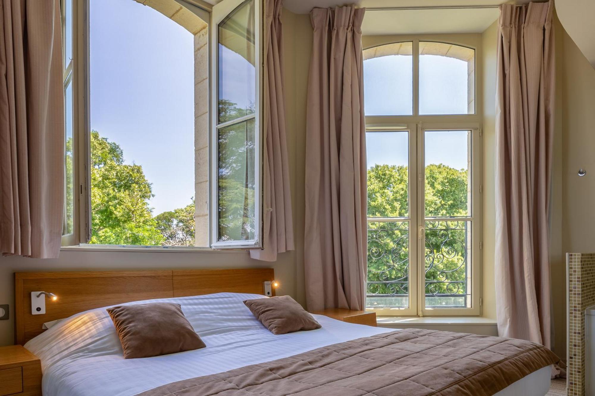 Hotel Et Spa Du Chateau Лагор Номер фото